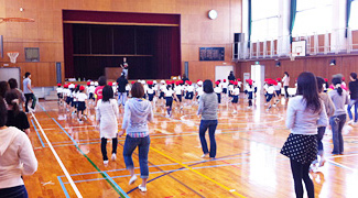 兵庫県 西宮市立高木小学校　１学年PTA向け体験会の合同開催 平成23年10月19日