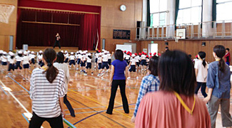 兵庫県 西宮市立高木小学校　１学年PTA向け体験会の合同開催 平成24年10月9日